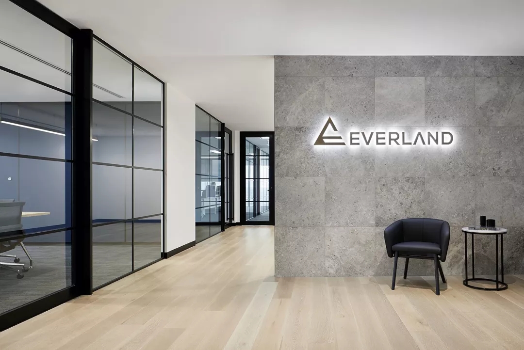 成(chéng)都(dōu)公裝公司