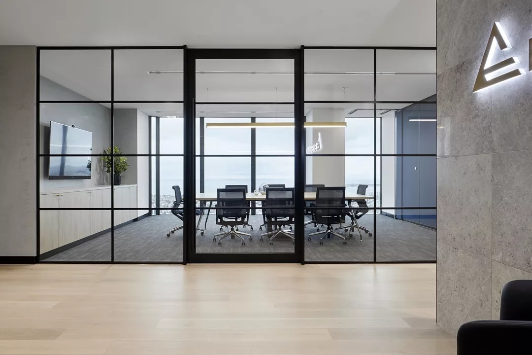 成(chéng)都(dōu)公裝公司