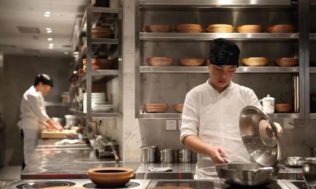 成(chéng)都(dōu)辦公室裝修