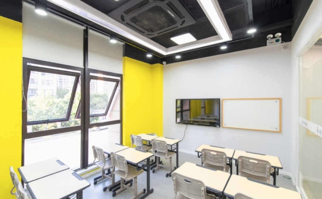 成(chéng)都(dōu)店鋪裝修